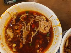 聪明的大脑-炉小二铜锅牛蛙•川湘菜(三里屯店)