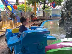 -顺德大良半月城游乐场