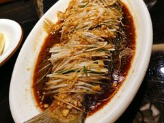 -东口码头·烧鸽子·鱼头泡饼·地方菜(金鹰悦城店)