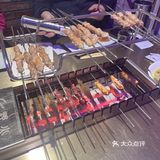 一打鲜嫩羊肉串🥩，烤起！