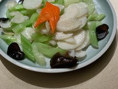 -八府香鸭·啫啫煲(华山路店)