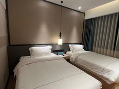 -希岸·轻雅酒店(广州白鹅潭艺术中心花地湾地铁站店)