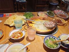 -洱火云南酸菜牛肉火锅(石景山当代商城店)