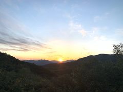-鬼笑石后山停车场