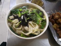 -老广烧烤(骆驼山康馨园店)