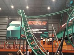 -极限PLAY运动娱乐新世界·团建派对潮玩休闲馆·室内蹦极高空游乐园