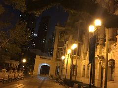 -香港大学