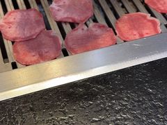 -臻牛烤肉