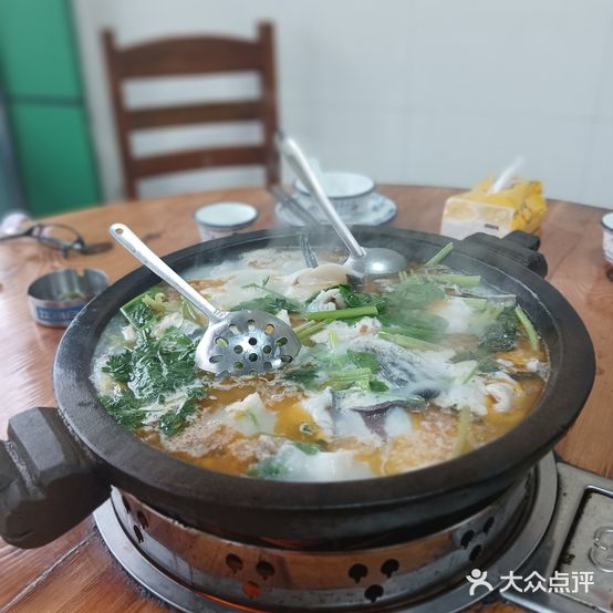 醉轩石锅鱼