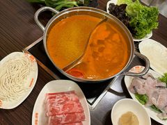 -呷哺呷哺(世贸.工三店)