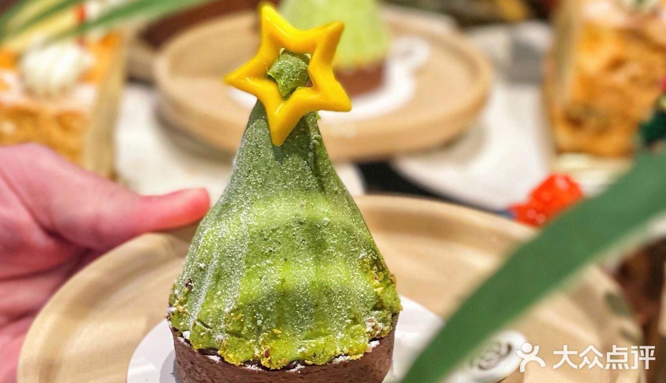 太顶了家人们‼️仅售2⃣️0⃣️天圣诞限定甜品宴