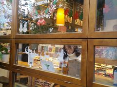 -猫的天空之城概念书店(杭州南宋御街店)