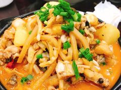 酸笋牛蛙-东门七爷螺蛳粉(浦东店)