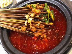 红锅串串-钢管厂歆瑞源油卤串串香(春熙路太古里店)