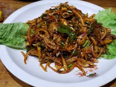 -老滇山寨•云南特色菜•地方菜•民族风情歌舞表演(金碧店)