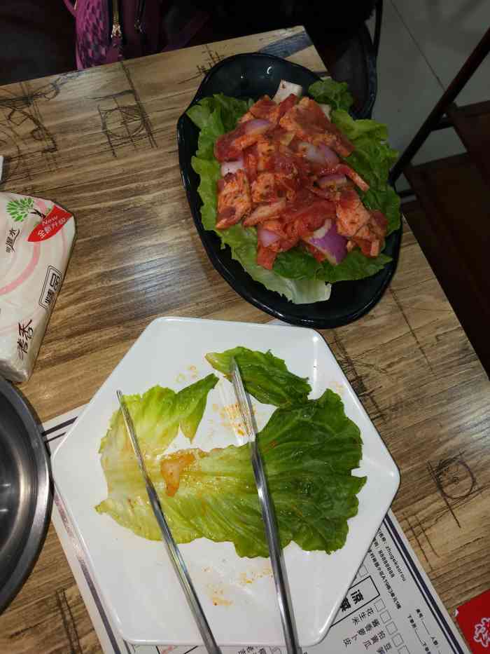 诸葛烤肉-"第一次打卡万家丽诸葛烤鱼店,一进门两个服.