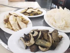 鲜美味牛肝菌-太婆天府山珍酒楼(亚运村店)
