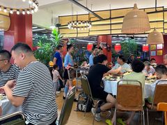 -刘姐啤酒鱼民族演艺餐厅(西街总店)