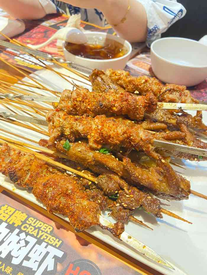 丰屋烧烤(红谷滩店)-"[薄荷]环境:选的窗边的位置,整体感觉.