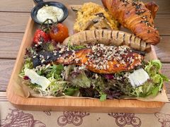 -Mark&Mars Restaurant