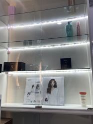 -Tloml salon