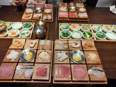 -银米·云南传统过桥米线(双廊黑金冠店)