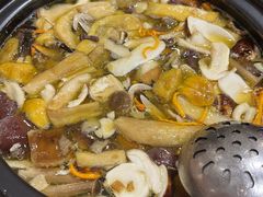 -菌之家·专业纯野生菌火锅·特色炒菌