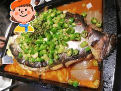 碧绿青椒芒果鱼-夯鱼烤鱼·尔滨地标美食(保健路店)
