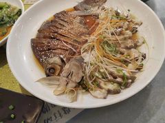 -梓檚中餐厅湖北菜小龙虾武昌鱼排骨藕汤(黄鹤楼店)