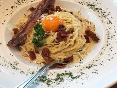 培根奶油意大利面-Chom Cafe and Restaurant