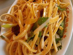 -王老六铁锅炖鱼(华阳路店)
