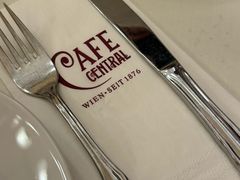 -中央咖啡馆