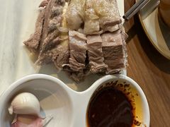 手抓羊肉-贯贯吉·清真餐厅(浙江中路店)