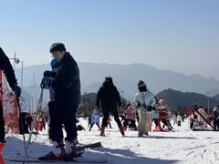 -浙东第一尖雪山欢乐谷