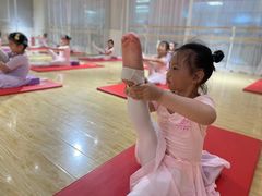 -炫艺舞蹈培训中心(枫尚奥特莱斯店)