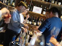 -wineapp葡萄酒餐吧(外滩金融中心店)