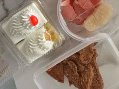 -红宝石·鲜奶小方·海派西点房(南丹店)