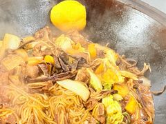 -粘豆包柴火铁锅炖