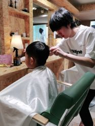 -构想时尚发型会所