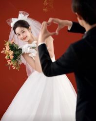 -喜爱高定婚纱摄影