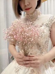 -觅白婚纱礼服馆