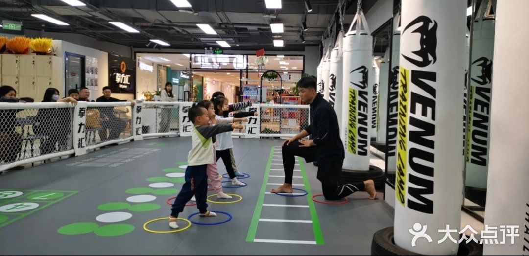 拳力汇散打搏击泰拳俱乐部(绿地缤纷城店)图片
