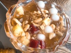 -蜜桃餐厅·伴山(湖滨商业街店)