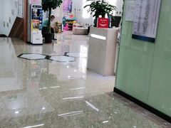 -茂菊口腔连锁(浦东南路店)