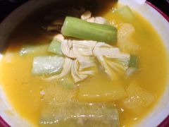 竹荪烩鲜腐竹-麻六记(凤凰汇店)