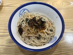开洋葱油拌面-禧凰·老上海白斩鸡辣肉面店