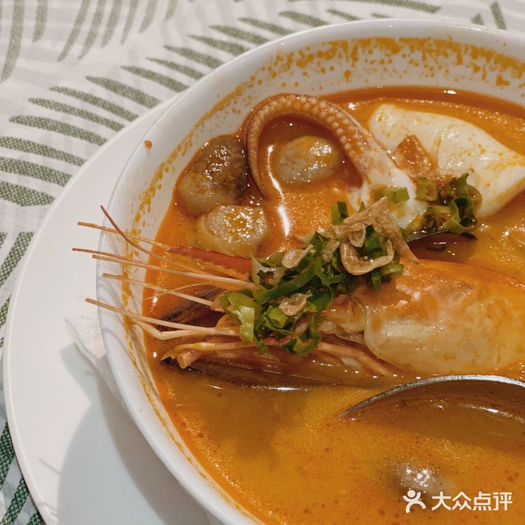 😋太好吃了吧！！！是最好吃的泰餐👍🏻！