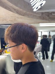 -宫铭烫发染发接发店