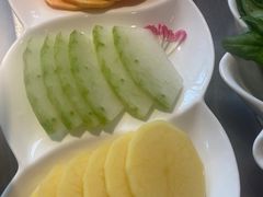 小三拼-大匠工房古船木艺术餐厅·猪肚鸡专门店(长白仙岛店)