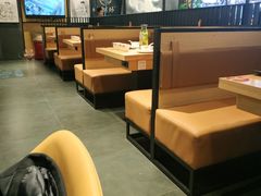 -山城外·非遗酸菜鱼(新都汇融店)